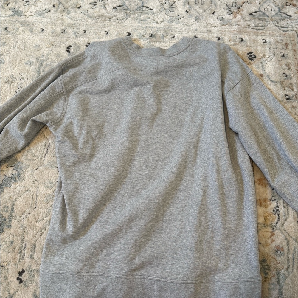 lululemon athletica perfectly oversized crew - Picture 4 of 4